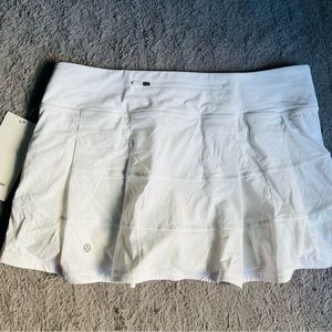 FREE shipping - Lululemon Size 10 brand new with tags skirt